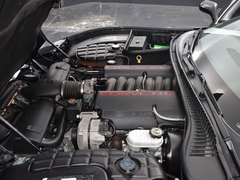 Used 2000 Chevrolet Corvette Base w/ Performance Handling Pkg image 20