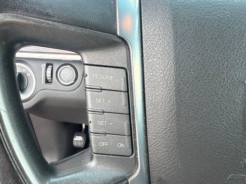 Used 2009 Lincoln MKS FWD image 16