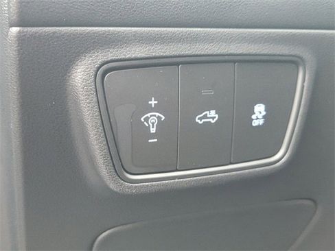 Used 2023 Hyundai Santa Cruz SEL Premium image 34