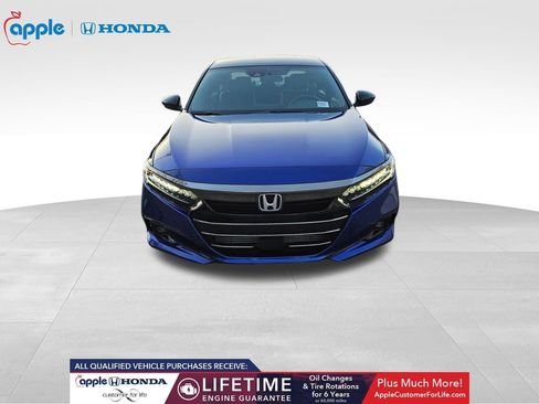 Used 2022 Honda Accord Sport image 2