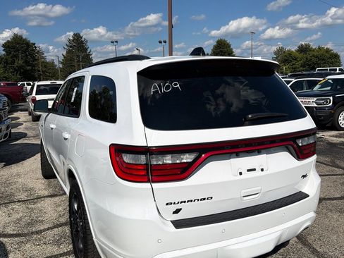 Used 2025 Dodge Durango R/T w/ Blacktop Package AWD/4WD image 6