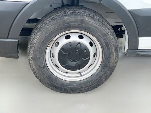 Used 2025 Ford Transit 250 148 Medium Roof RWD image 26