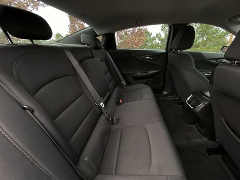 Used 2023 Chevrolet Malibu LT image 24