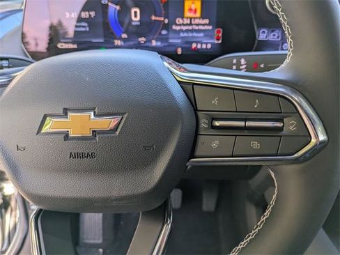 New 2026 Chevrolet Equinox EV LT image 15