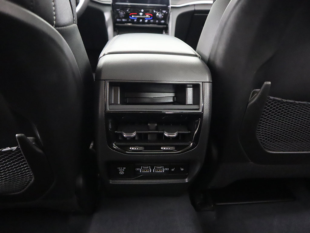 Used 2023 Jeep Grand Cherokee Limited AWD/4WD image 58