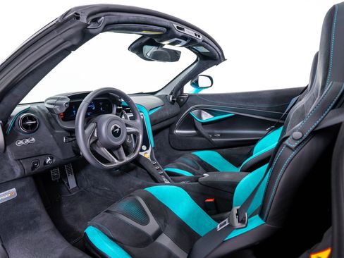Used 2026 McLaren 750S Spider RWD image 21