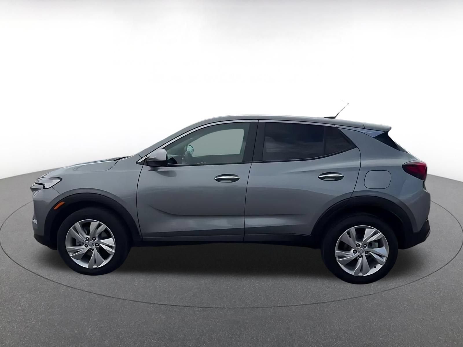 Used 2025 Buick Encore GX Preferred AWD/4WD image 8