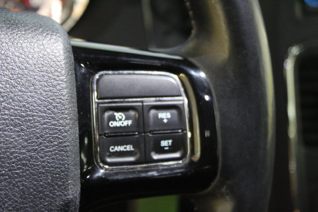 Used 2016 Dodge Grand Caravan SXT FWD image 17