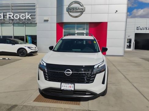 New 2026 Nissan Pathfinder SV image 2