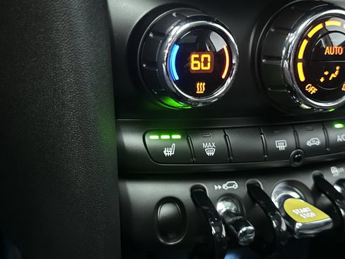 Used 2024 MINI Cooper SE FWD image 22