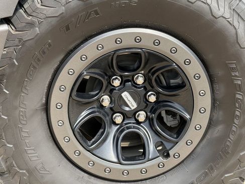 Certified 2022 Ford F150 Raptor w/ Equipment Group 801A High image 9