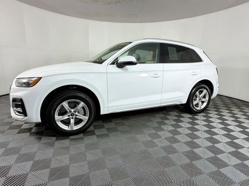 Used 2024 Audi Q5 2.0T Premium w/ Convenience Package AWD/4WD image 20