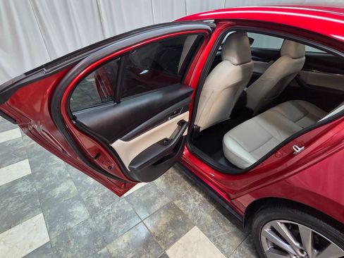 Used 2021 MAZDA MAZDA3 s image 11