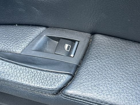 Used 2011 BMW 535i Sedan image 21