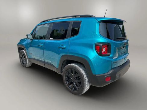 Used 2022 Jeep Renegade Altitude image 4
