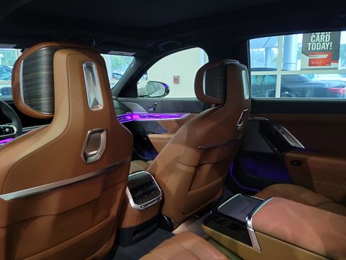 New 2025 BMW i7 xDrive60 AWD/4WD image 12