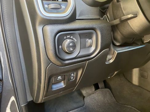 New 2022 RAM 1500 Big Horn image 35