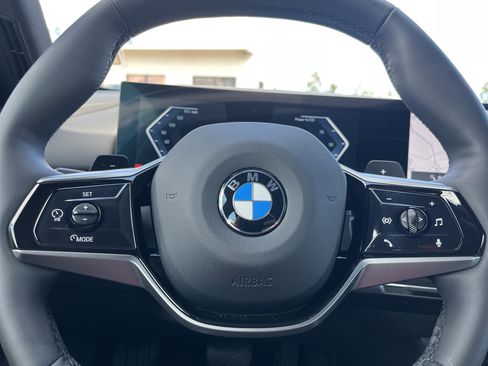 Used 2024 BMW 530i w/ Premium Package image 11