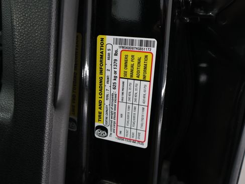 Used 2017 Ford Explorer XLT w/ Equipment Group 202A AWD/4WD image 65