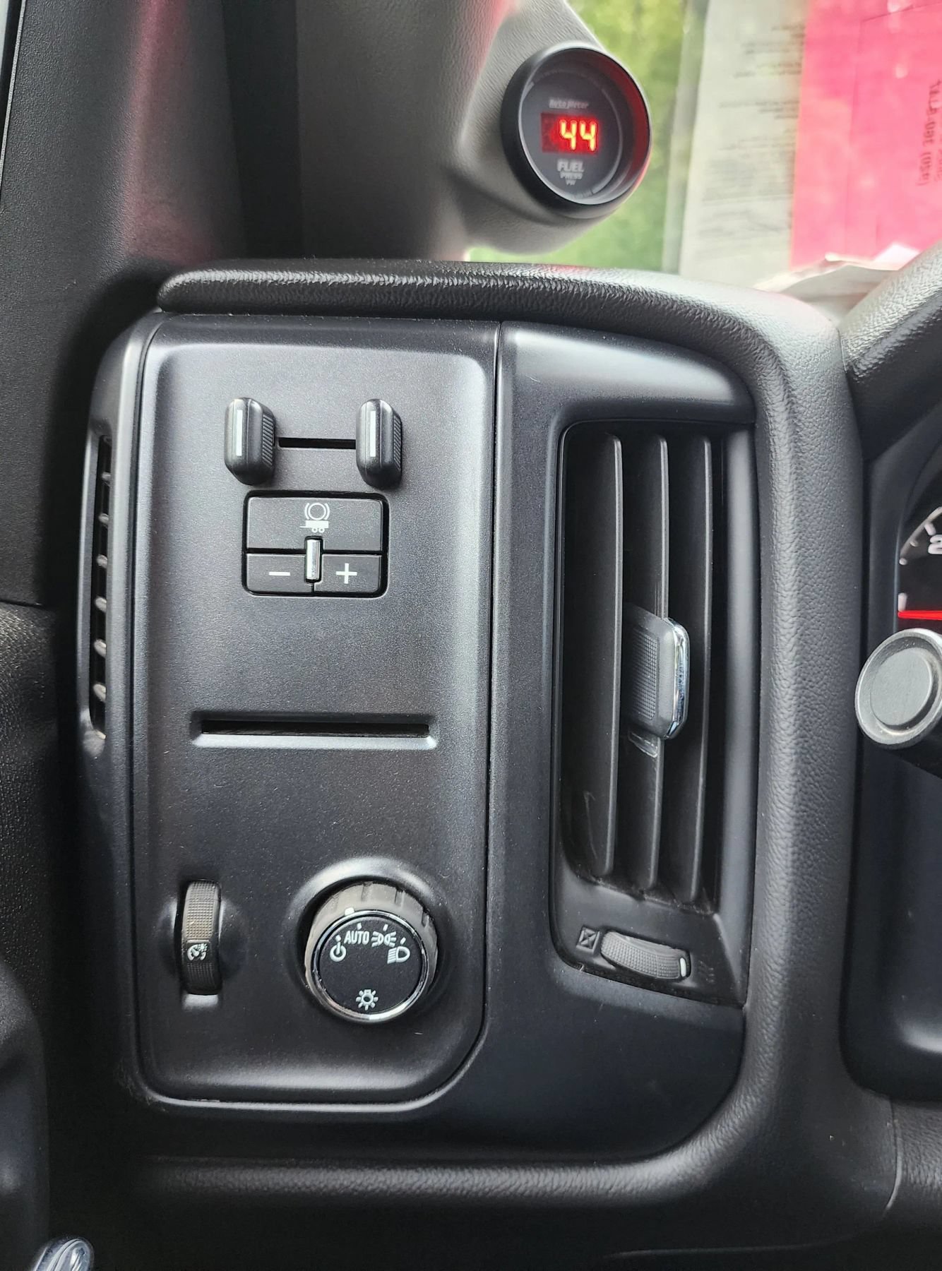 Used 2019 Chevrolet Silverado 2500 W/T AWD/4WD image 37