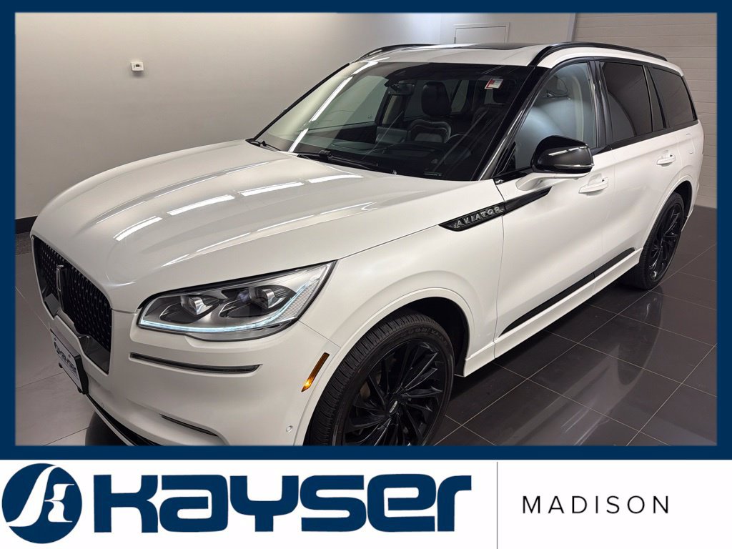 Used 2023 Lincoln Aviator Reserve w/ Equipment Group 201A AWD/4WD image 3