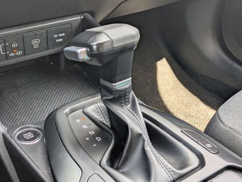 Used 2025 Kia K4 LXS image 18