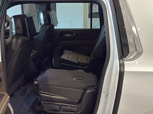 New 2026 GMC Yukon XL Denali Ultimate w/ LPO, Floor Liner Package AWD/4WD image 20