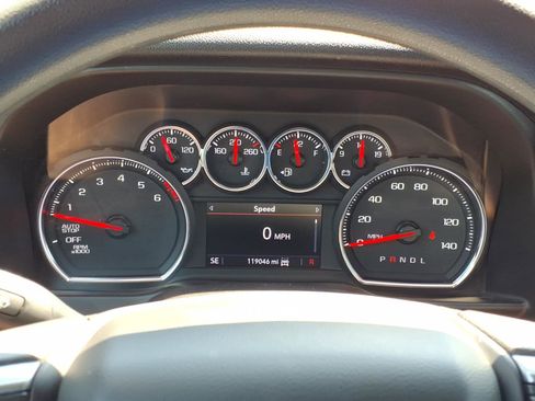Used 2019 Chevrolet Silverado 1500 LT AWD/4WD image 24