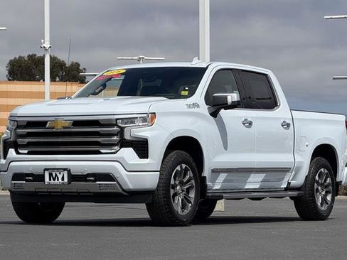 New 2026 Chevrolet Silverado 1500 High Country w/ Technology Package AWD/4WD image 8