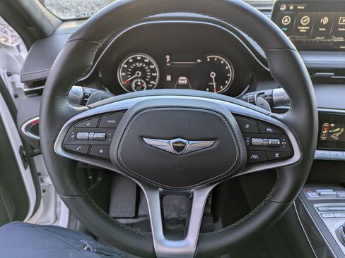 Used 2025 Genesis GV70 3.5T Sport w/ Sport Advanced Package image 16