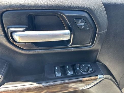 Used 2021 Chevrolet Silverado 1500 LT Trail Boss AWD/4WD image 18