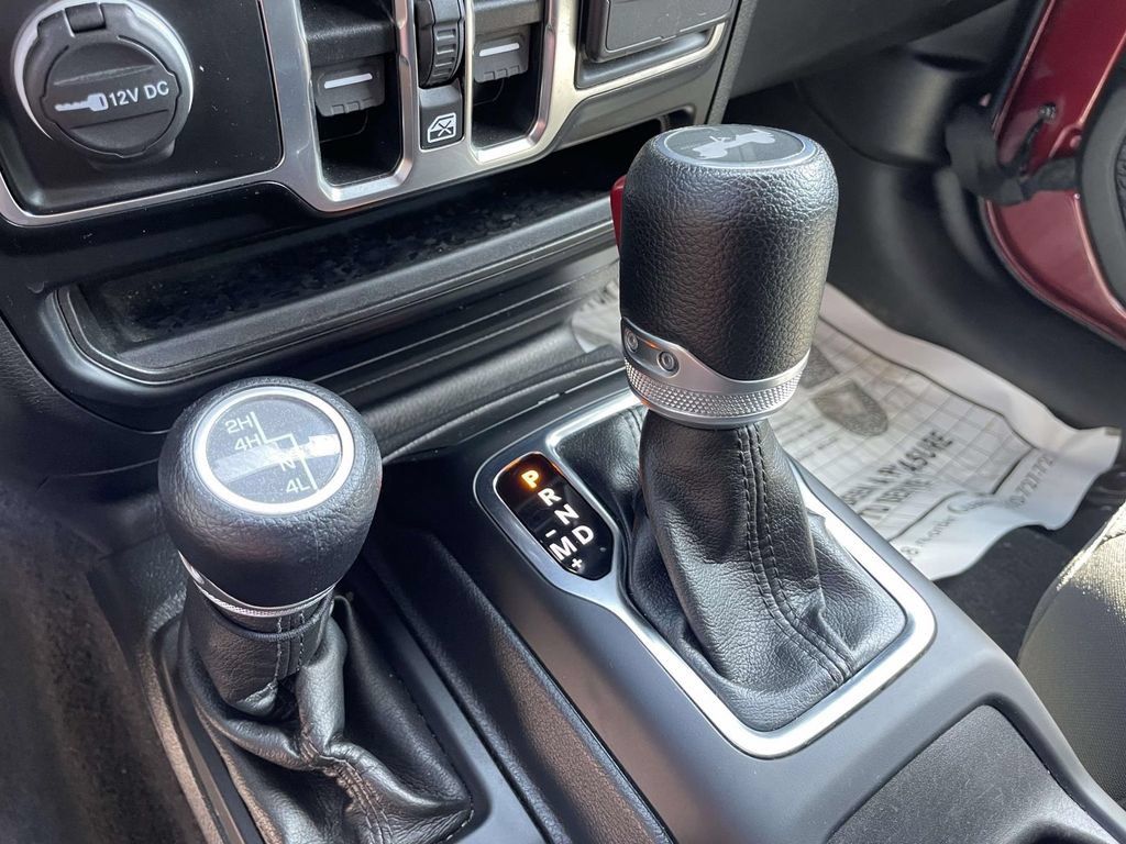 Used 2021 Jeep Wrangler Unlimited Sport AWD/4WD image 26