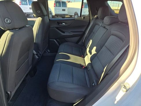 Used 2025 Chevrolet Equinox LT image 11