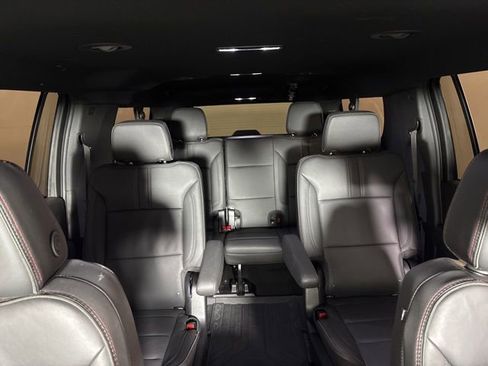 Used 2025 Chevrolet Suburban RST w/ Comfort Package image 14