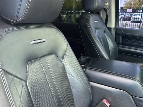 Used 2018 Ford Expedition Max Platinum AWD/4WD image 11