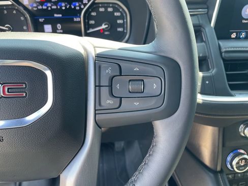 Used 2021 GMC Yukon AT4 w/ AT4 Premium Plus Package AWD/4WD image 17