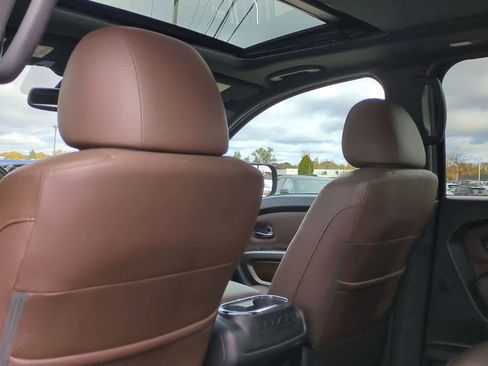 Used 2021 Nissan Titan Platinum Reserve w/ Moonroof Package image 17