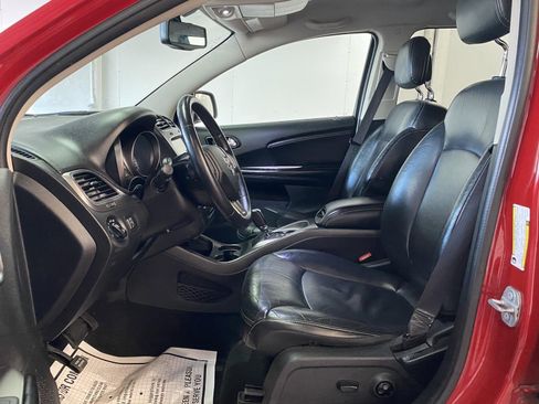 Used 2016 Dodge Journey Crossroad w/ Popular Equipment Group FWD image 22