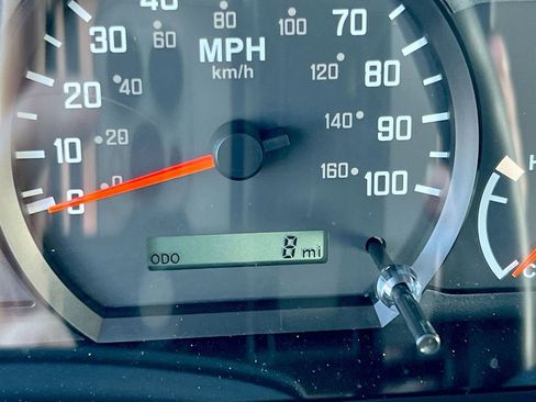 New 2025 Chevrolet Low Cab Forward image 4