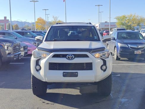Used 2018 Toyota 4Runner SR5 Premium image 2