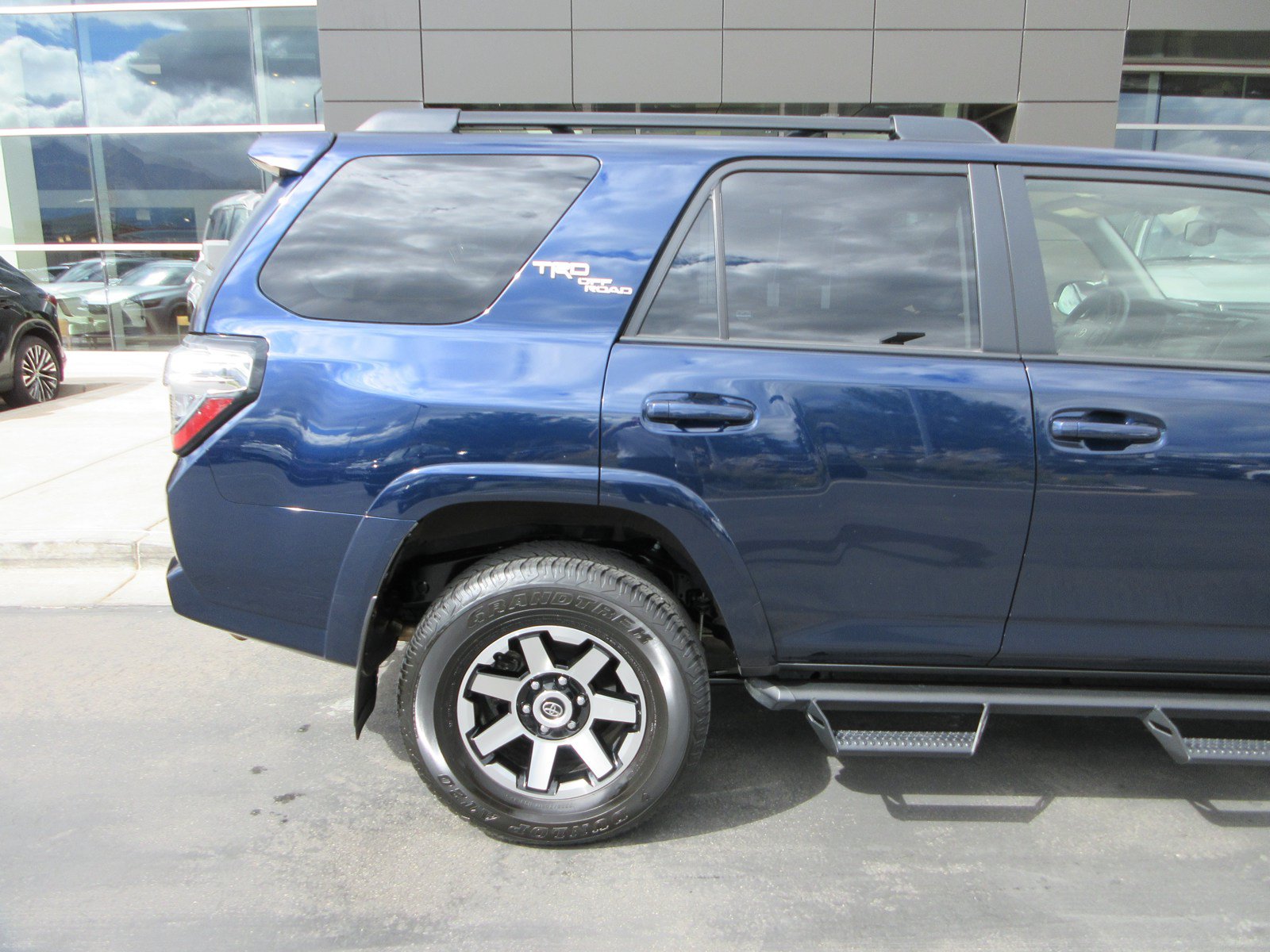Used 2023 Toyota 4Runner TRD Off-Road Premium w/ Off Road Premium Plus Package AWD/4WD image 11