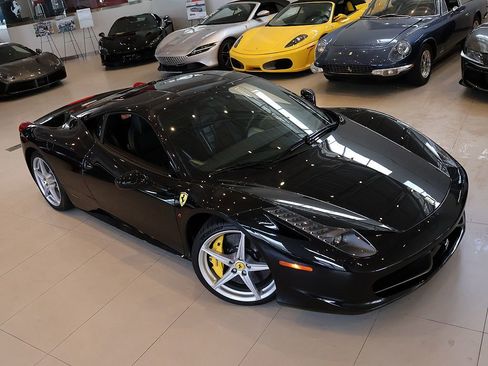 Used 2011 Ferrari 458 Italia Coupe RWD image 9