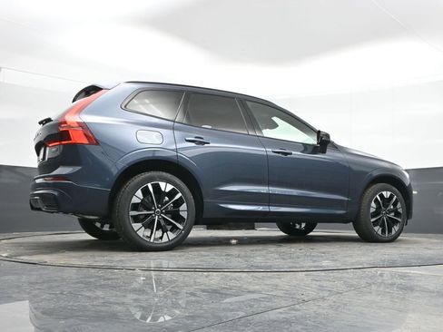 New 2026 Volvo XC60 B5 Plus w/ Climate Package image 38