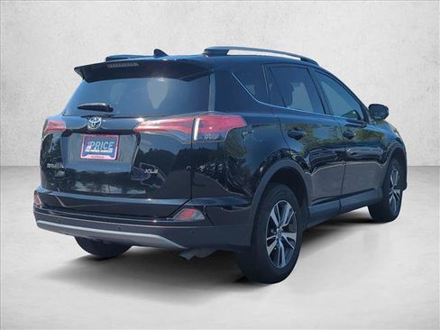 Used 2018 Toyota RAV4 XLE FWD image 8