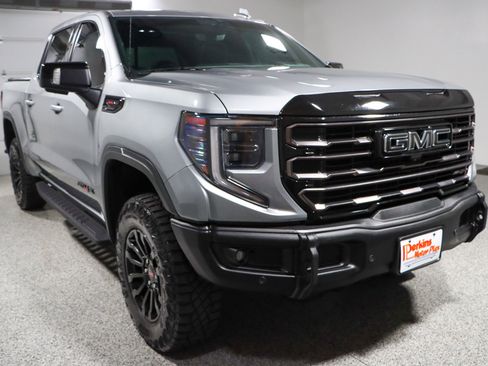 Used 2023 GMC Sierra 1500 AT4X image 5