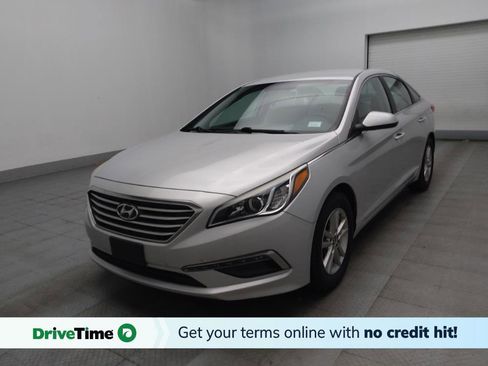 Used 2015 Hyundai Sonata SE image 1