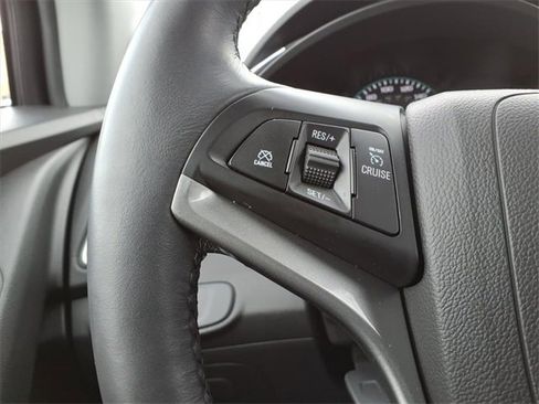 Used 2022 Chevrolet Trax LT w/ Driver Confidence Package image 23