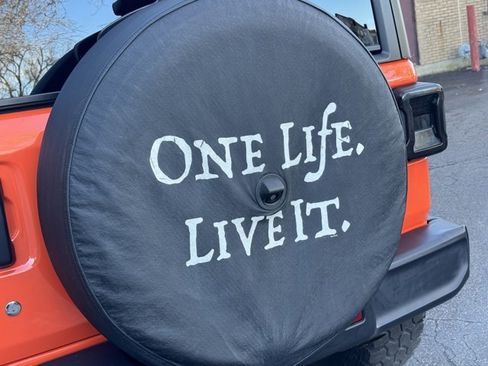 Used 2019 Jeep Wrangler Unlimited Sahara image 22