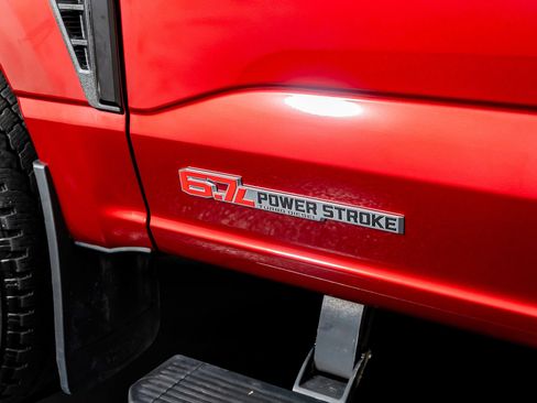 Used 2025 Ford F250 Platinum image 27