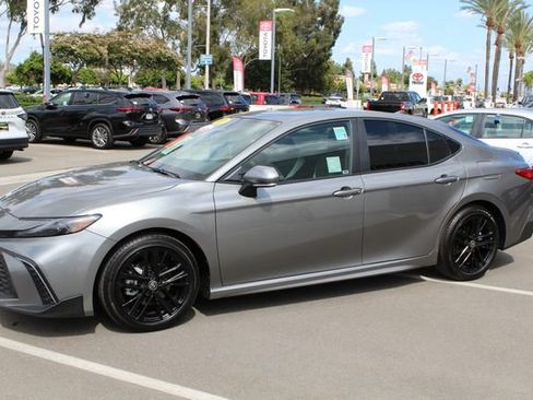 Certified 2026 Toyota Camry SE FWD image 7